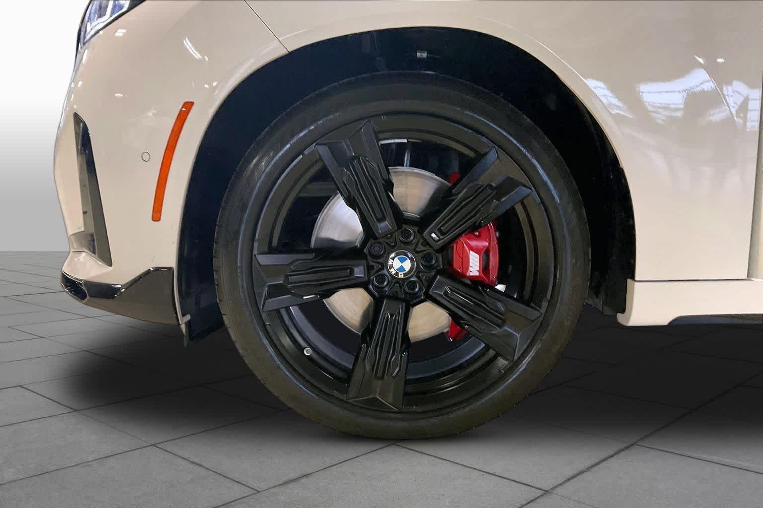 New 2026 Alpine White BMW M50 xDrive image 11