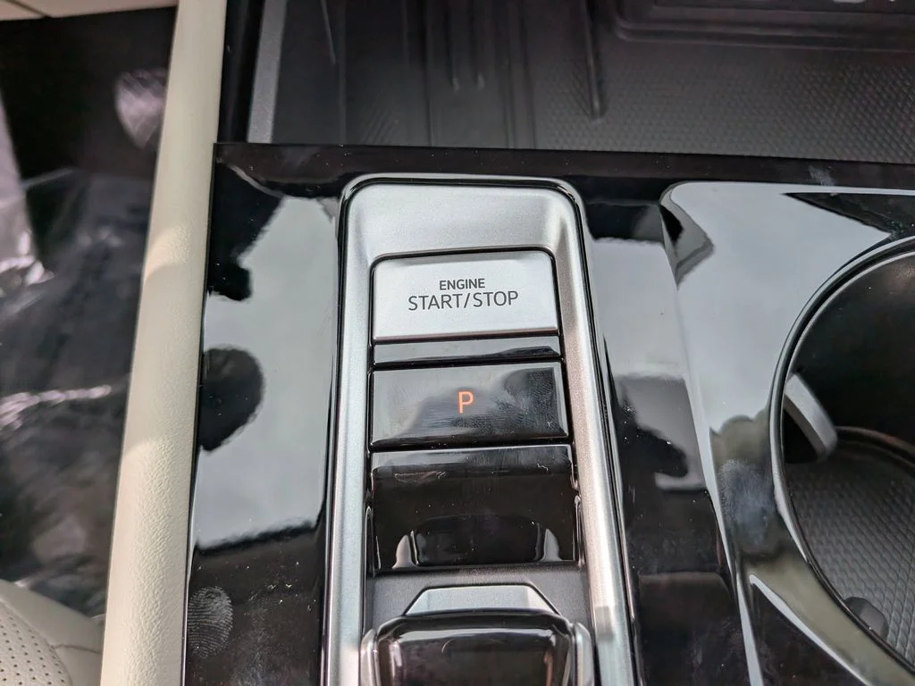New 2026 White/off-white Volkswagen 2.0T SE w/Technology image 23