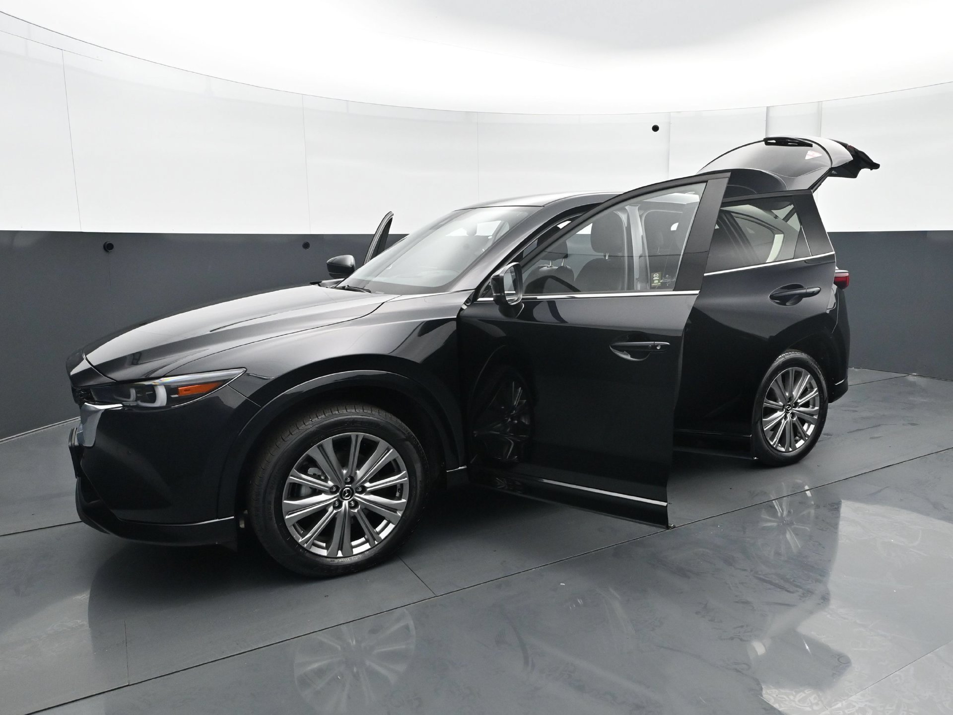 Used 2023 Jet Black Mica Mazda 2.5 Turbo Signature image 32