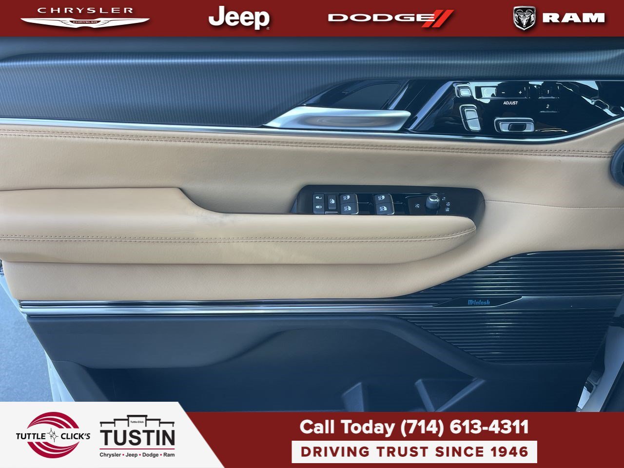 New 2026 Bright White Clear-Coat Exterior Paint Jeep Summit Reserve image 20