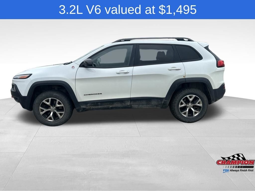 Used 2014 White Jeep Trailhawk image 2