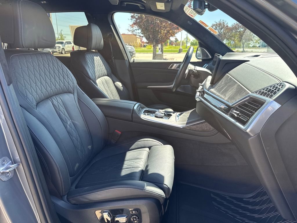 2025 BMW X7 M60i - Photo 45