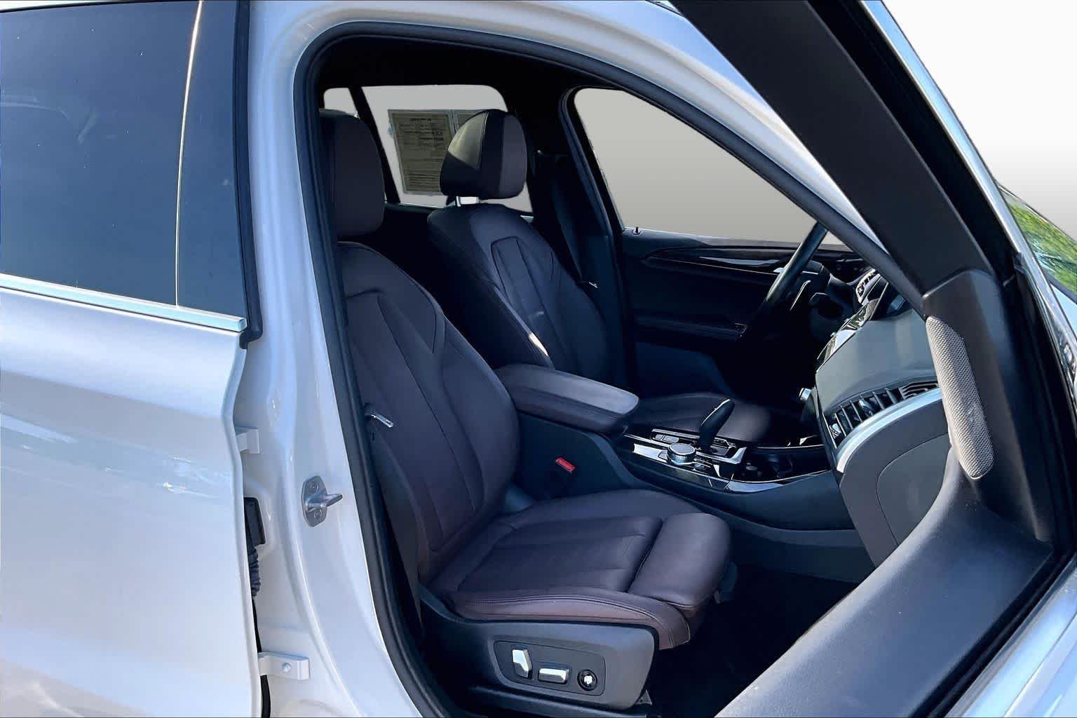 Used 2018 Alpine White BMW xDrive30i image 9