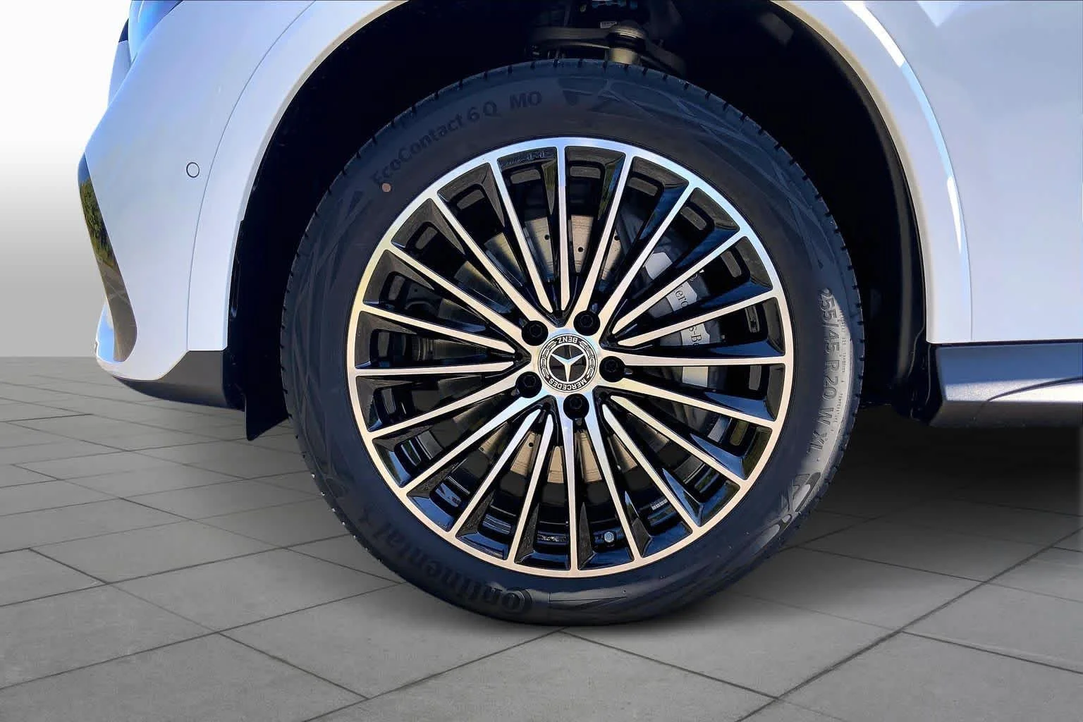 New 2026 Polar White Mercedes-Benz GLC 300 image 11