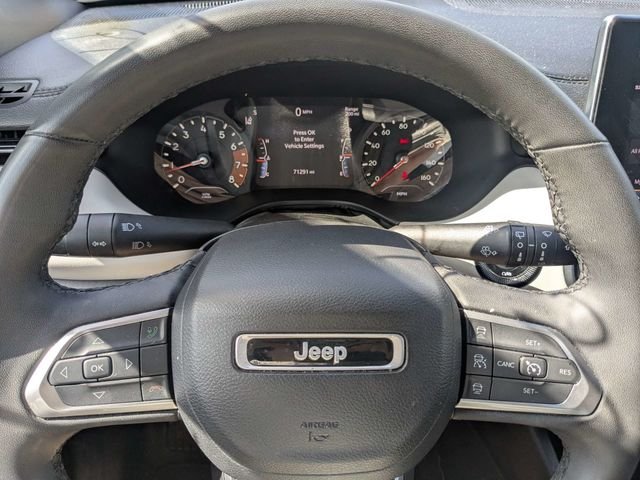 Used 2023 Gray Jeep Limited image 29