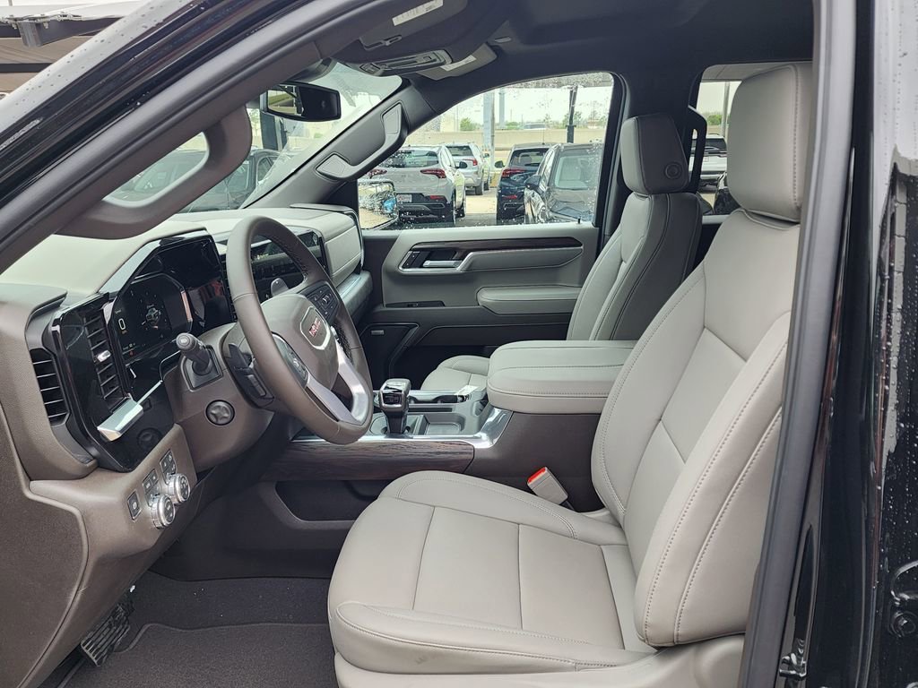 2026 GMC Sierra 1500 SLT - Photo 17