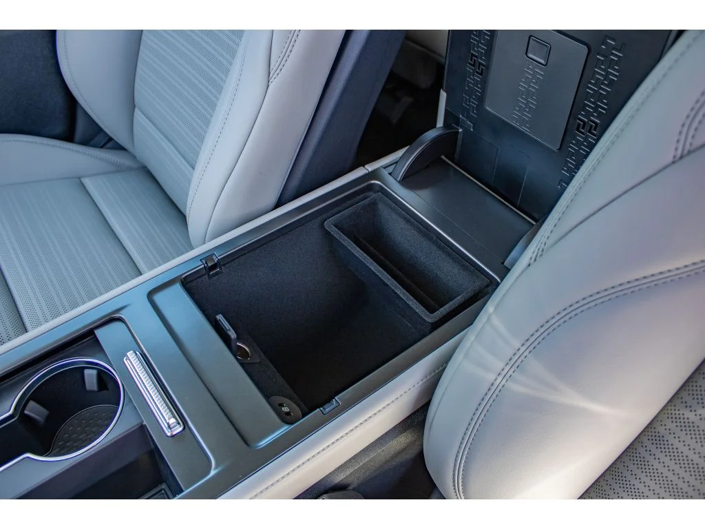 New 2026 Gray Matter Metallic Clearcoat Lincoln Reserve image 35
