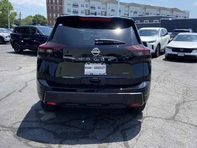 Certified Used 2025 Super Black Nissan SV image 5