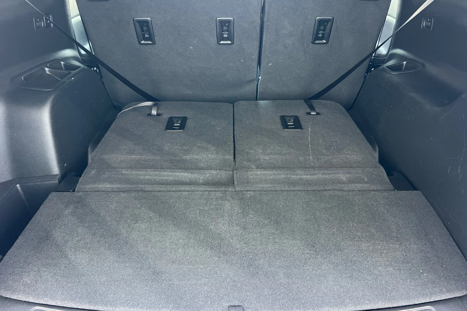 Used 2023 Silver GMC SLE image 15