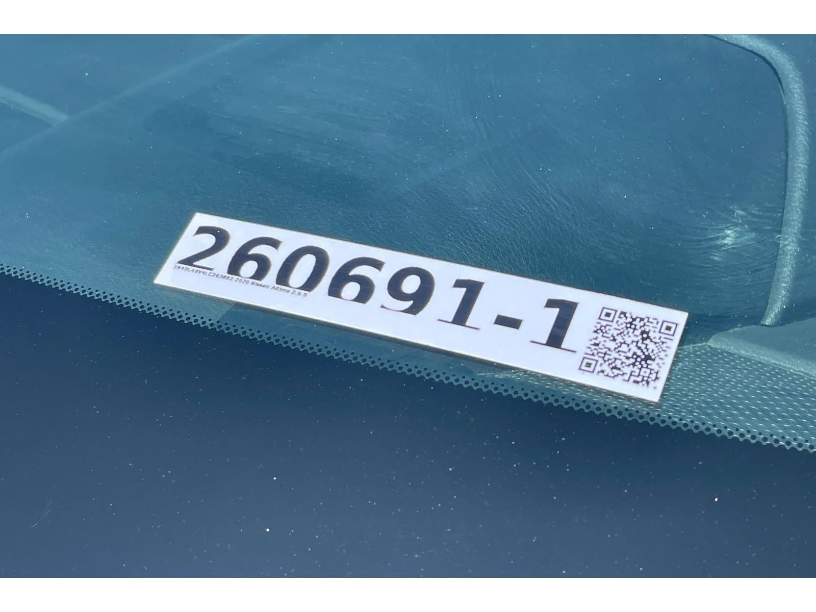 Used 2020 Brilliant Silver Metallic Nissan 2.5 S image 21