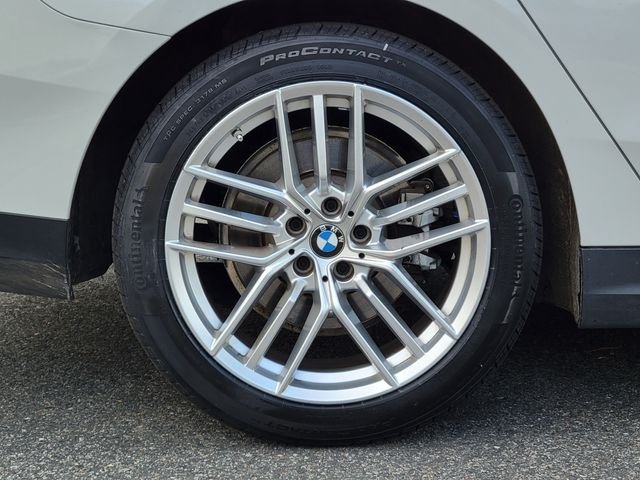 Used 2025 White Metallic BMW 530i image 17