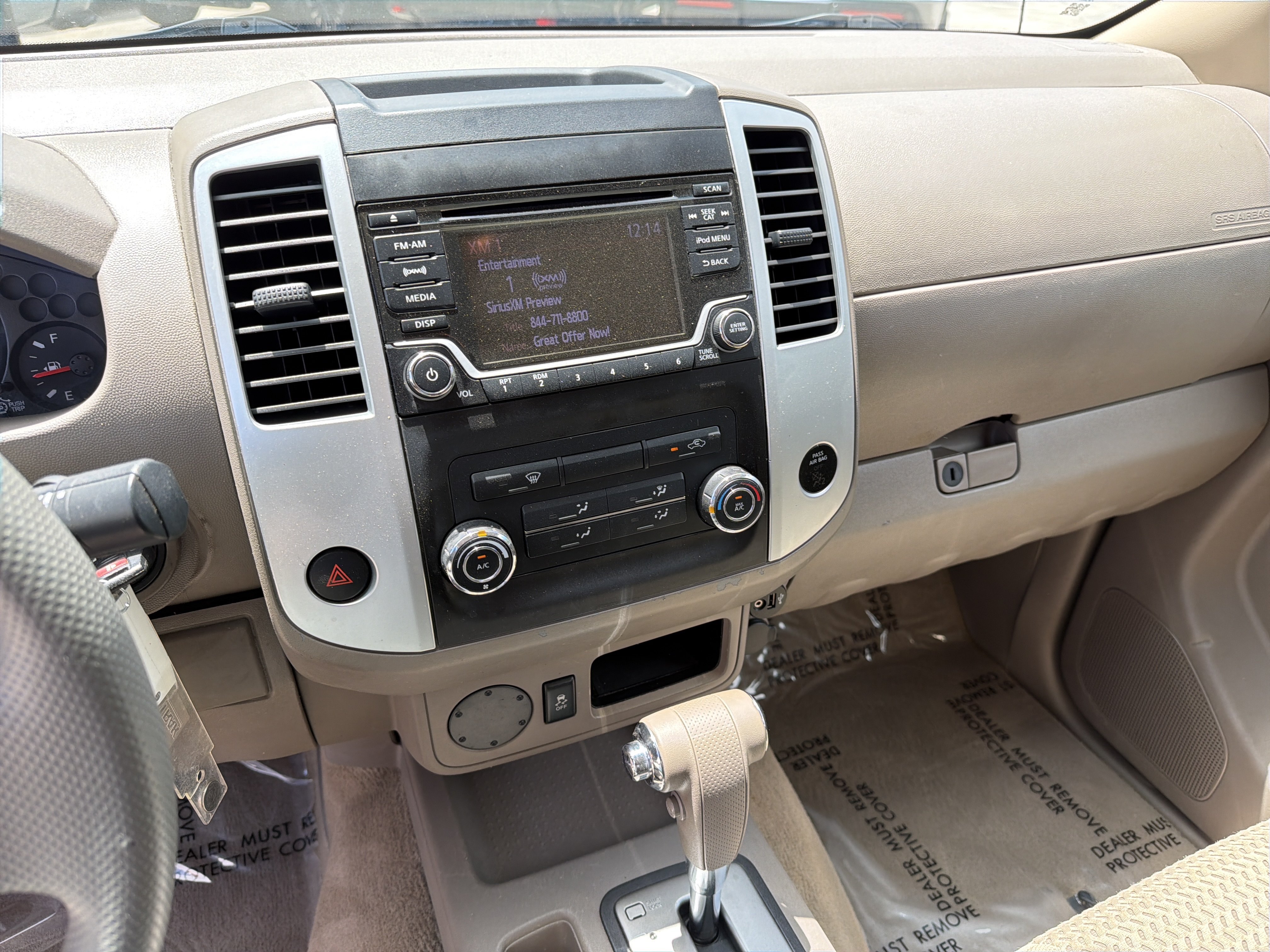 Used 2017 Glacier White Nissan SV image 29