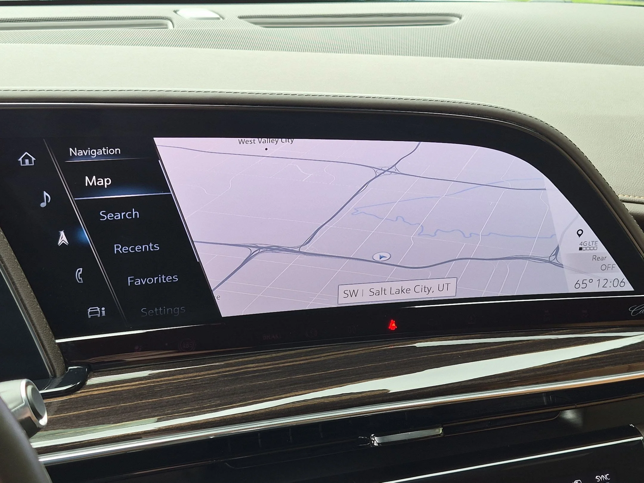 Used 2022 Galactic Gray Metallic Cadillac Premium Luxury image 21