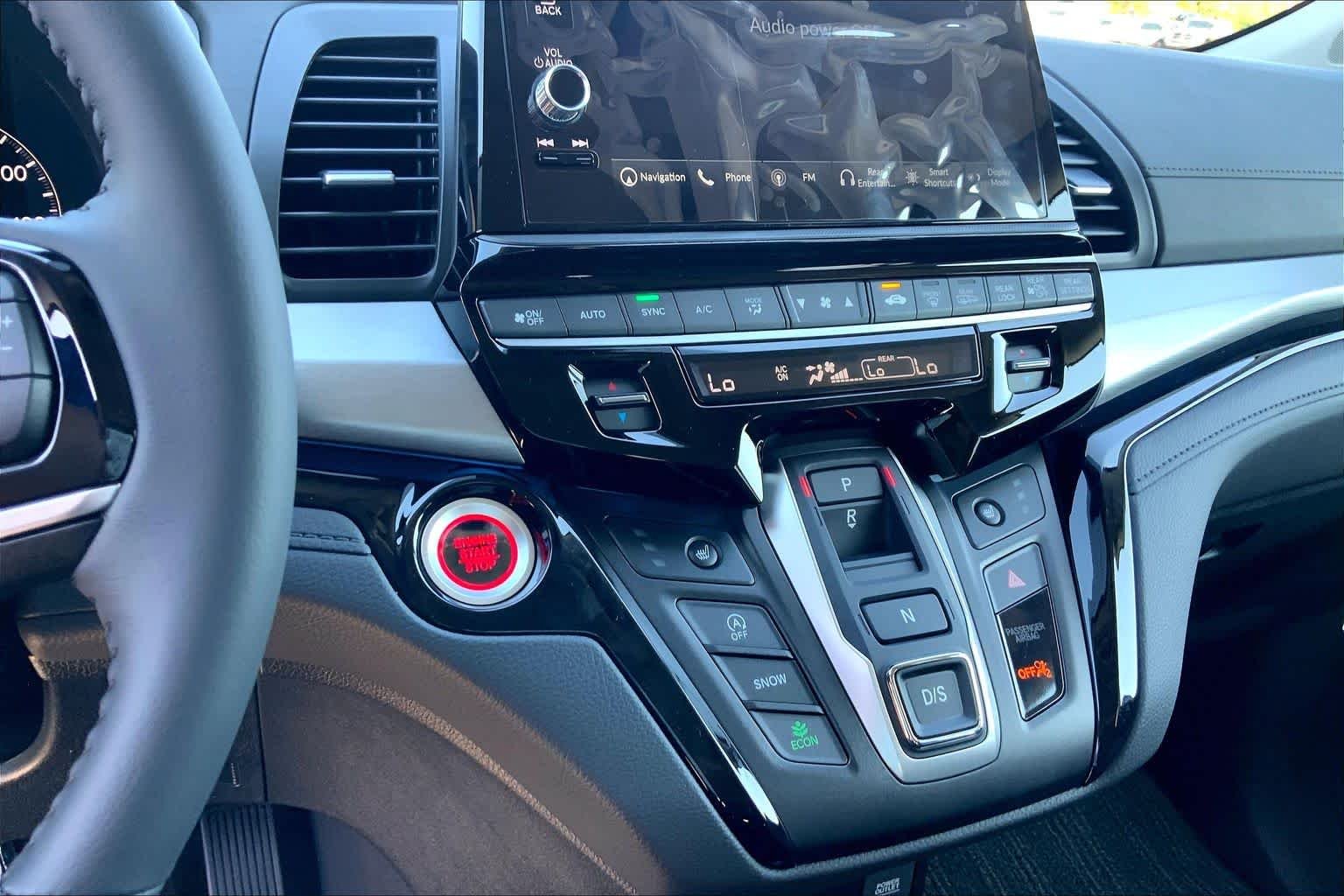 New 2027 Sonic Gray Pearl Honda Touring image 19