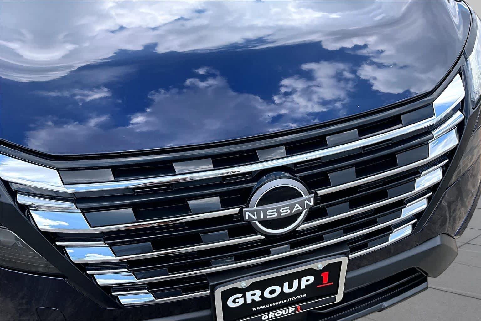 Used 2025 Deep Ocean Blue Pearl Nissan SV image 28