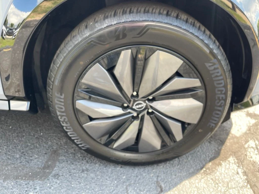 Certified Used 2024 Gray Nissan ENGAGE image 29