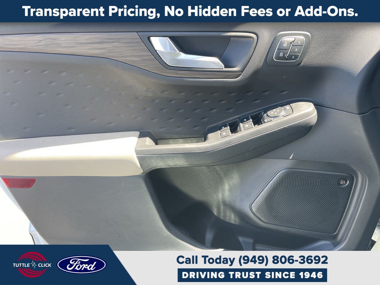 Used 2020  Ford Titanium Hybrid image 30