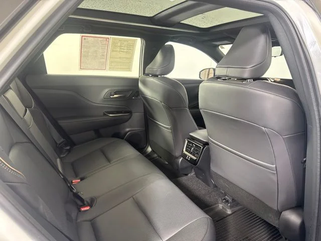 Certified Used 2025 Oxygen White Toyota Limited image 5