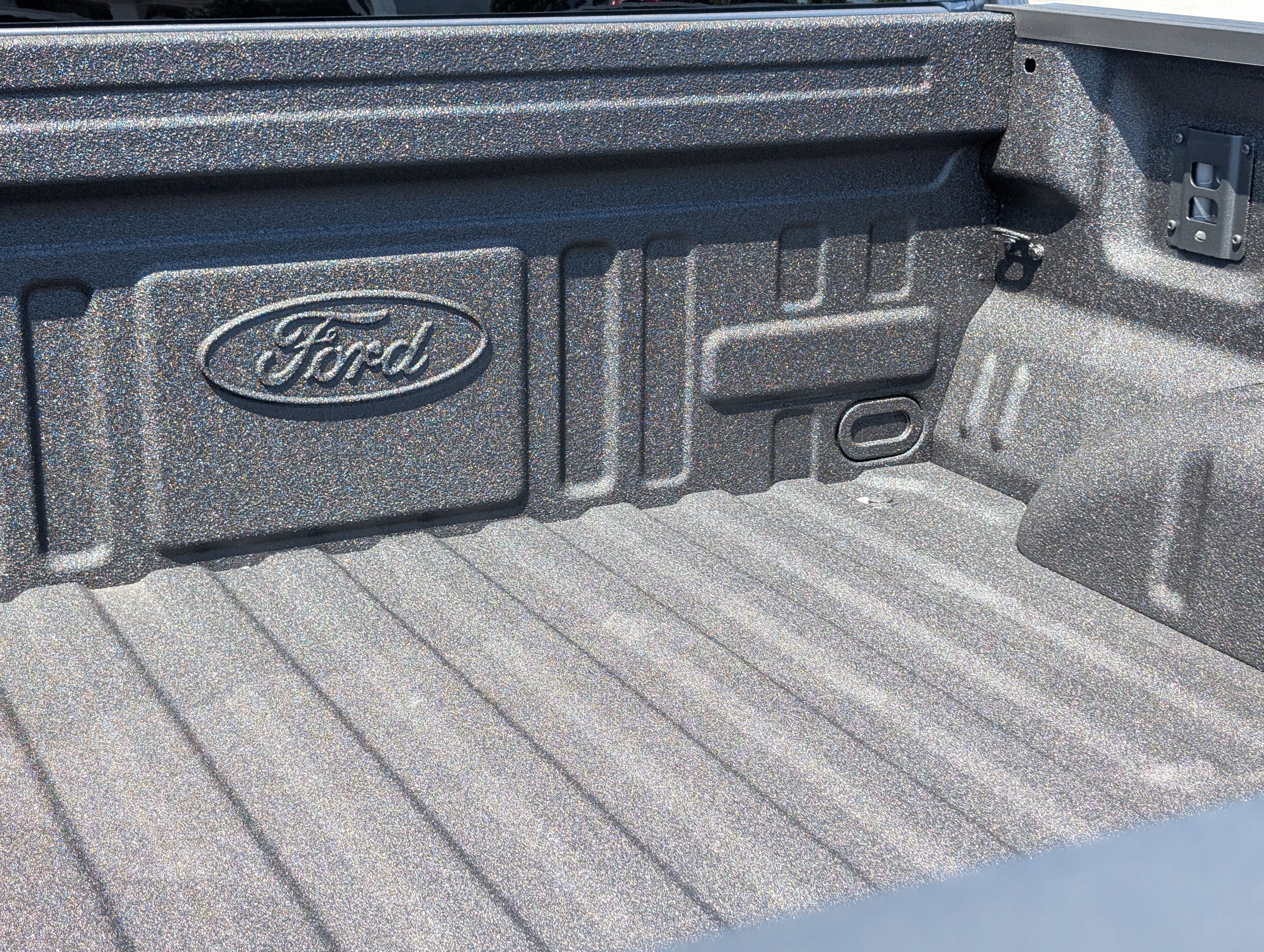 New 2026 Carbonized Gray Metallic FORD XLT image 11