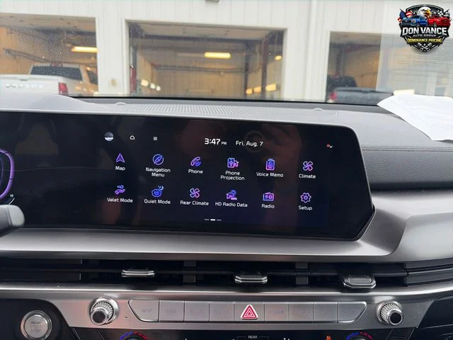 Used 2025 White Kia S image 18