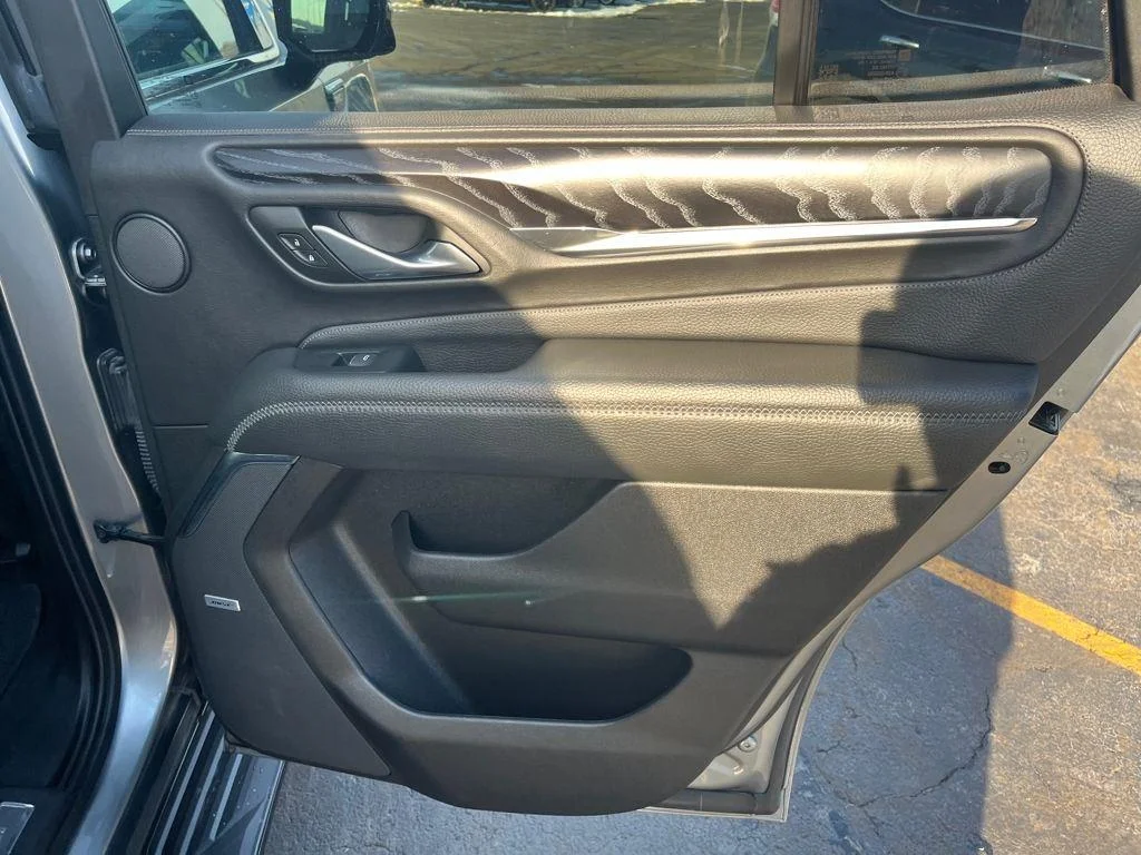2023 GMC Yukon Denali - Photo 27