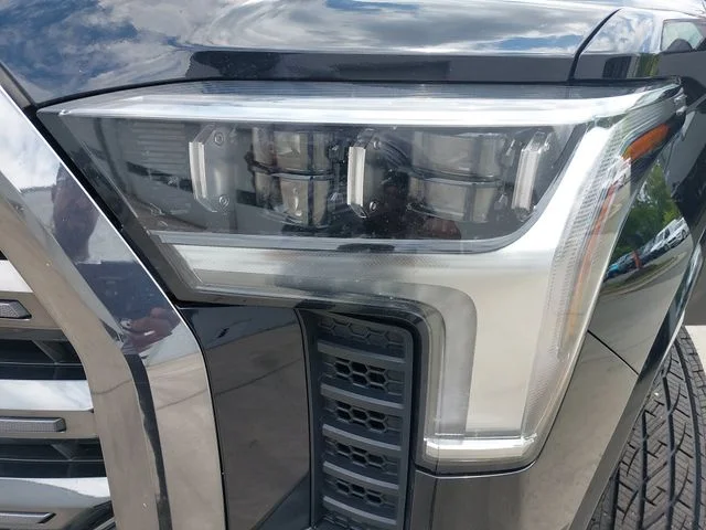 Used 2022 Black Toyota Platinum image 30
