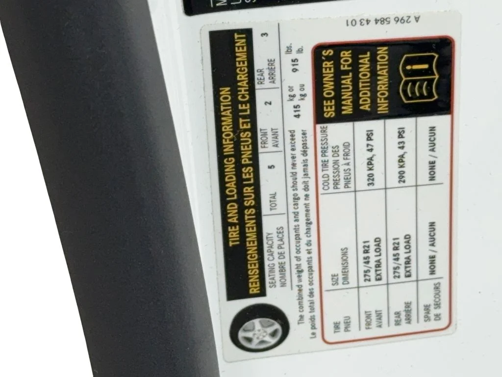 Used 2023 White Mercedes-Benz 450 image 63