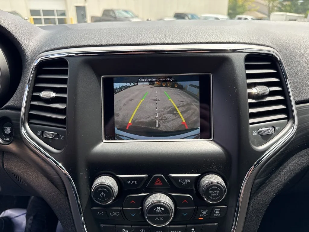 Used 2020 Bright White Clearcoat Jeep Laredo image 41