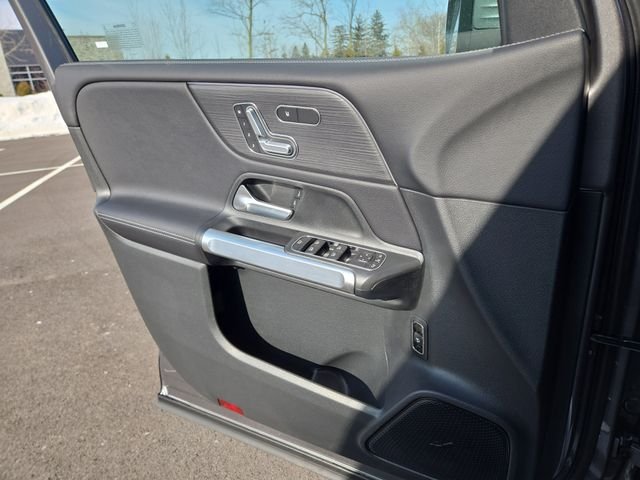 New 2026 Mountain Grey Metallic Mercedes-Benz GLB250 image 20