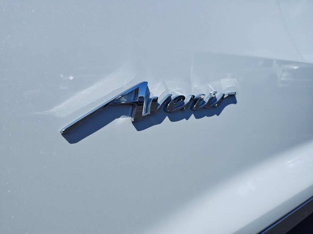 New 2026 Iridescent White Tricoat Buick Avenir image 28