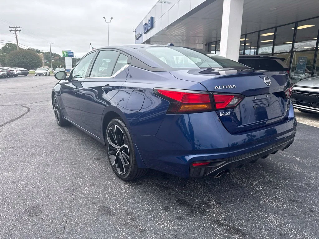 Used 2024 Blue Nissan 2.5 SR image 7