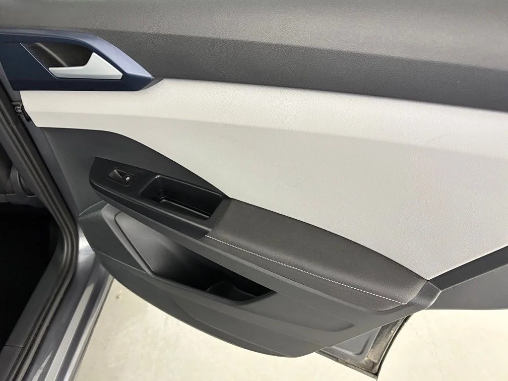 Used 2024 Gray Volkswagen 1.5T SE image 43