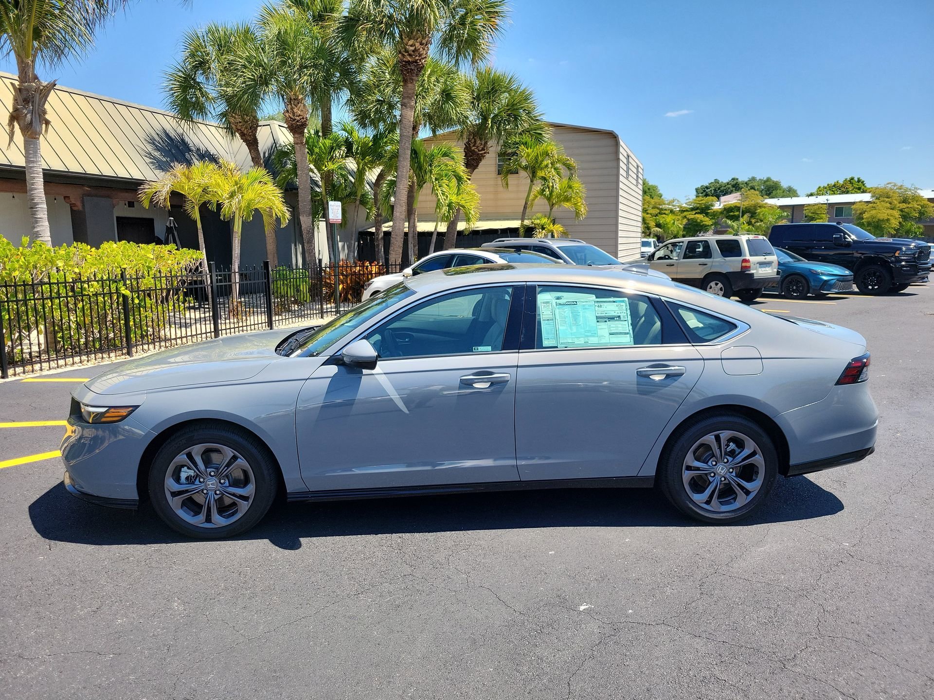 New 2026 Urban Gray Pearl Honda EX-L image 9