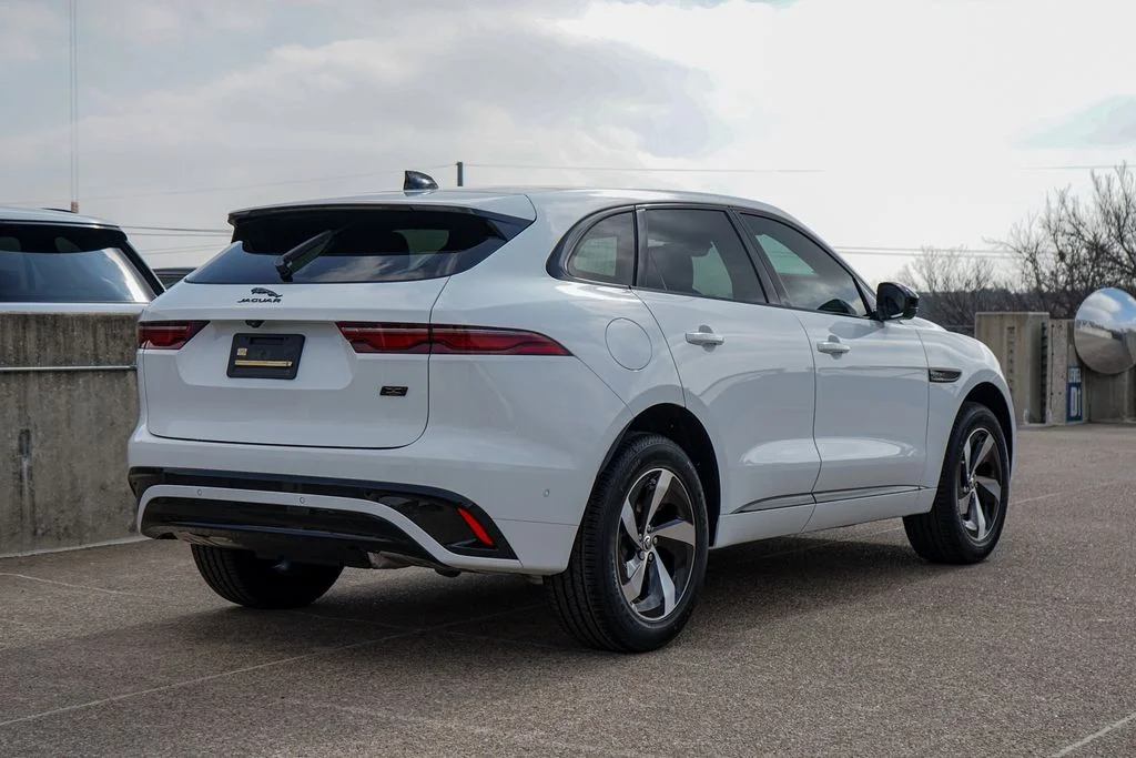 New 2026 Fuji White Jaguar P250 R-Dynamic S image 10
