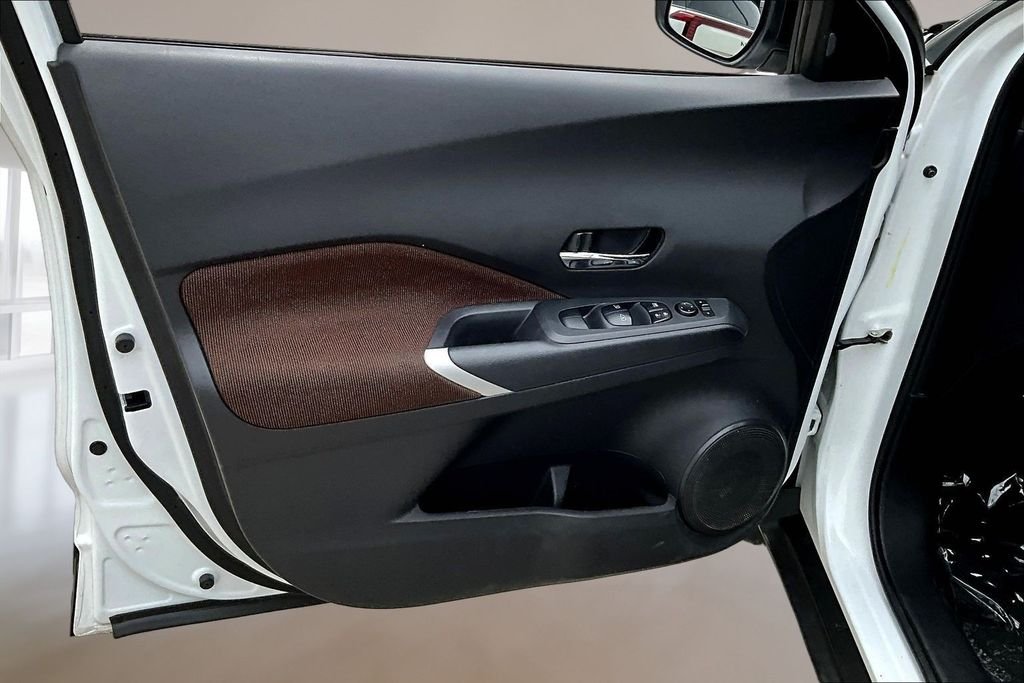 Used 2024 Aspen White Tricoat Nissan SR image 18