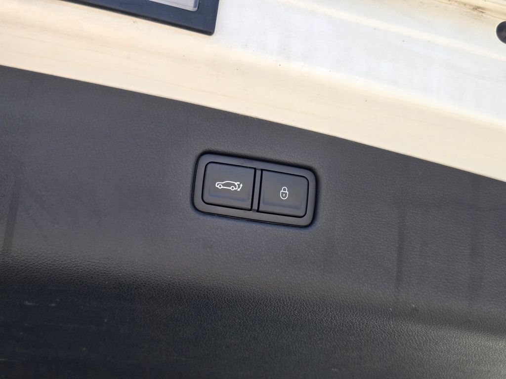 2025 GENESIS GV70 Standard - Photo 23