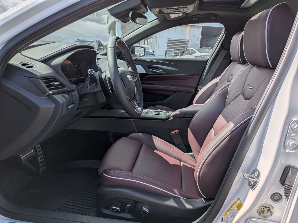 2026 Cadillac CT4 V-Series - Photo 31