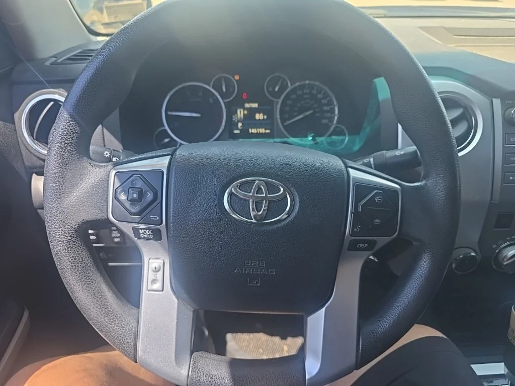 Used 2014 Black Toyota SR5 image 14