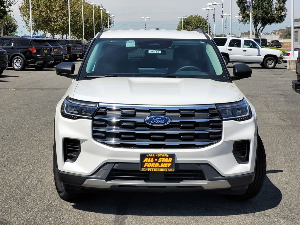New 2026 Star White Metallic Tri-Coat Ford Active image 2