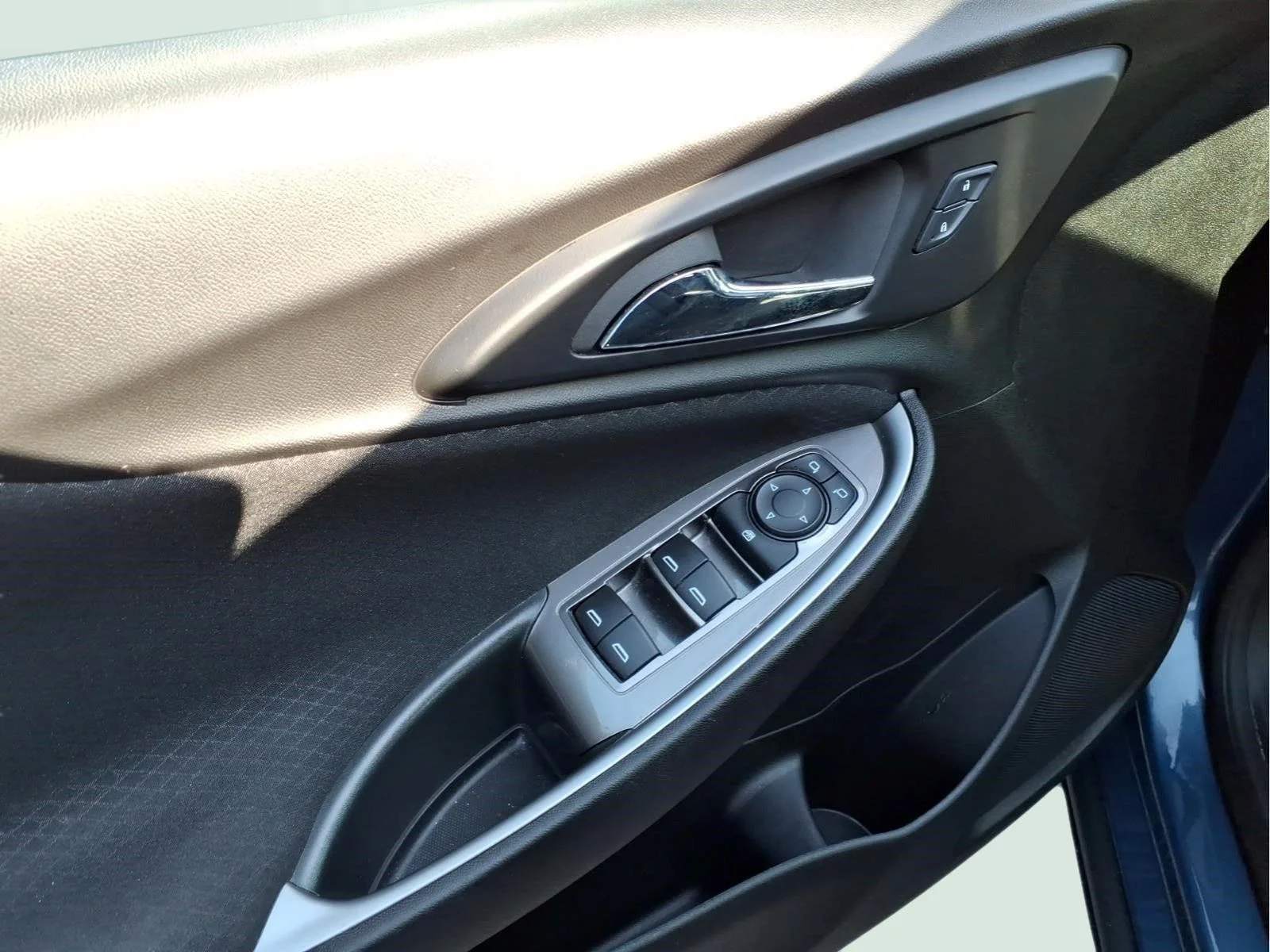 Used 2024 Blue Chevrolet RS image 13