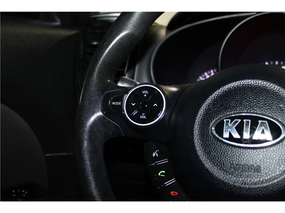 Used 2019 Shadow Black Kia + image 27