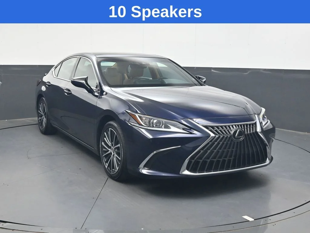 Used 2023  Lexus 350 image 2