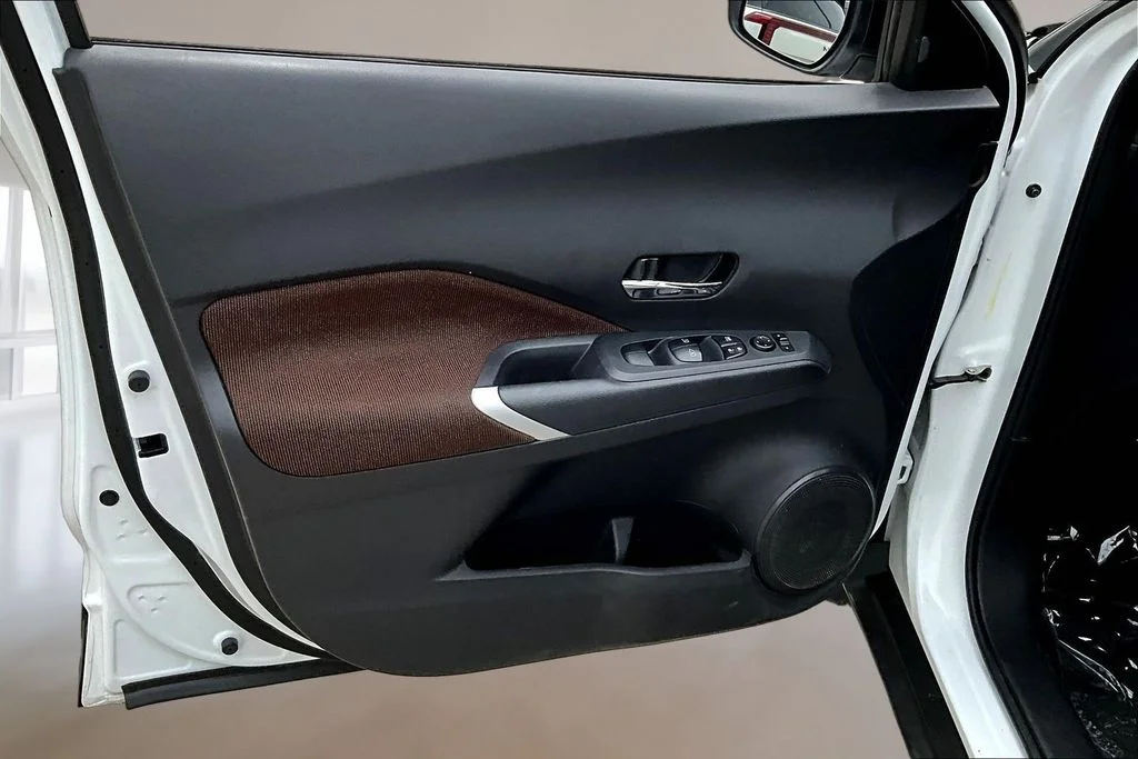 Used 2024 Aspen White Tricoat Nissan SR image 18