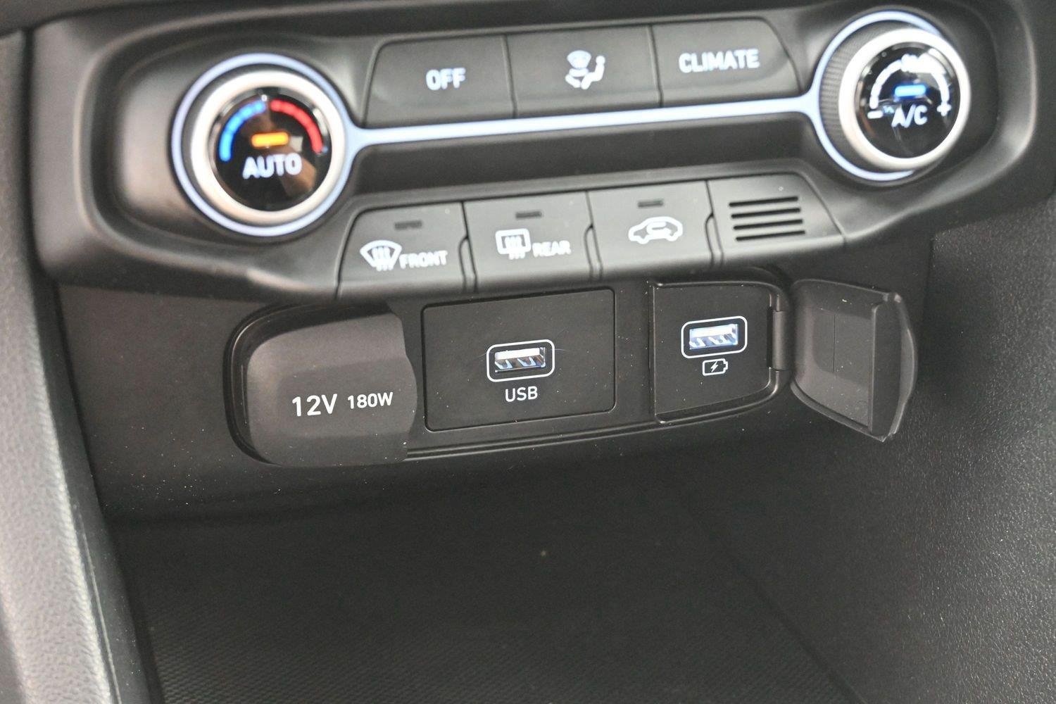 Used 2022 Lunar White Hyundai Base image 24