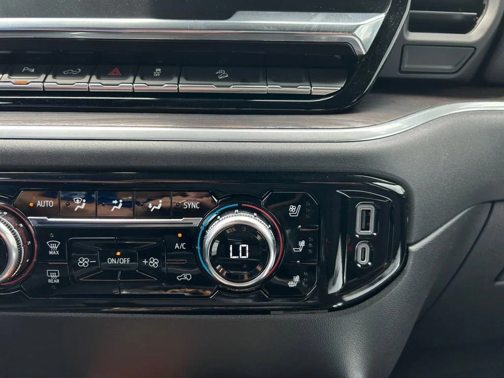 New 2026 Summit White GMC SLT image 26