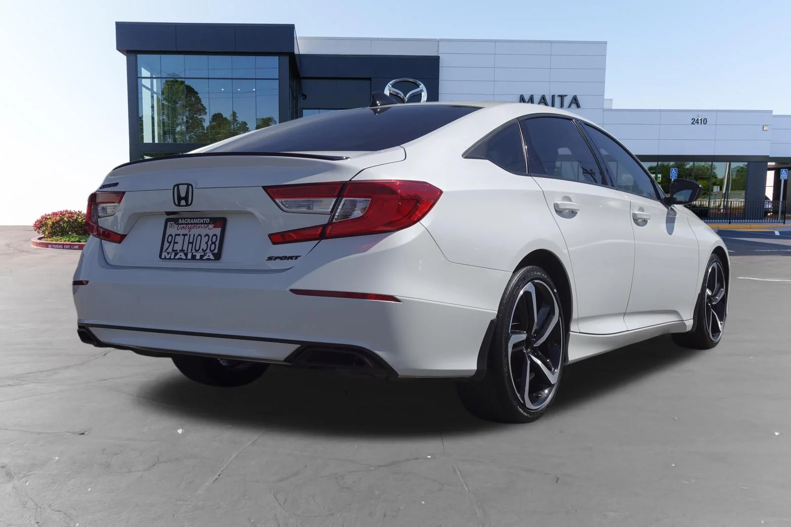 Used 2022 Platinum White Pearl Honda Sport image 3