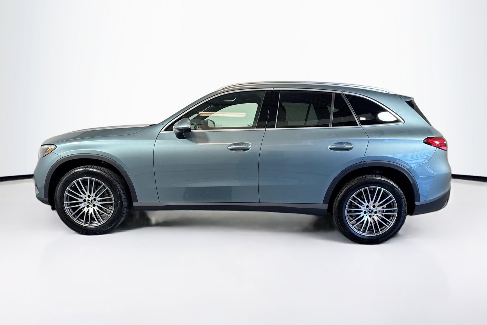 New 2026 Verde Silver Metallic Mercedes-Benz GLC 300 image 8