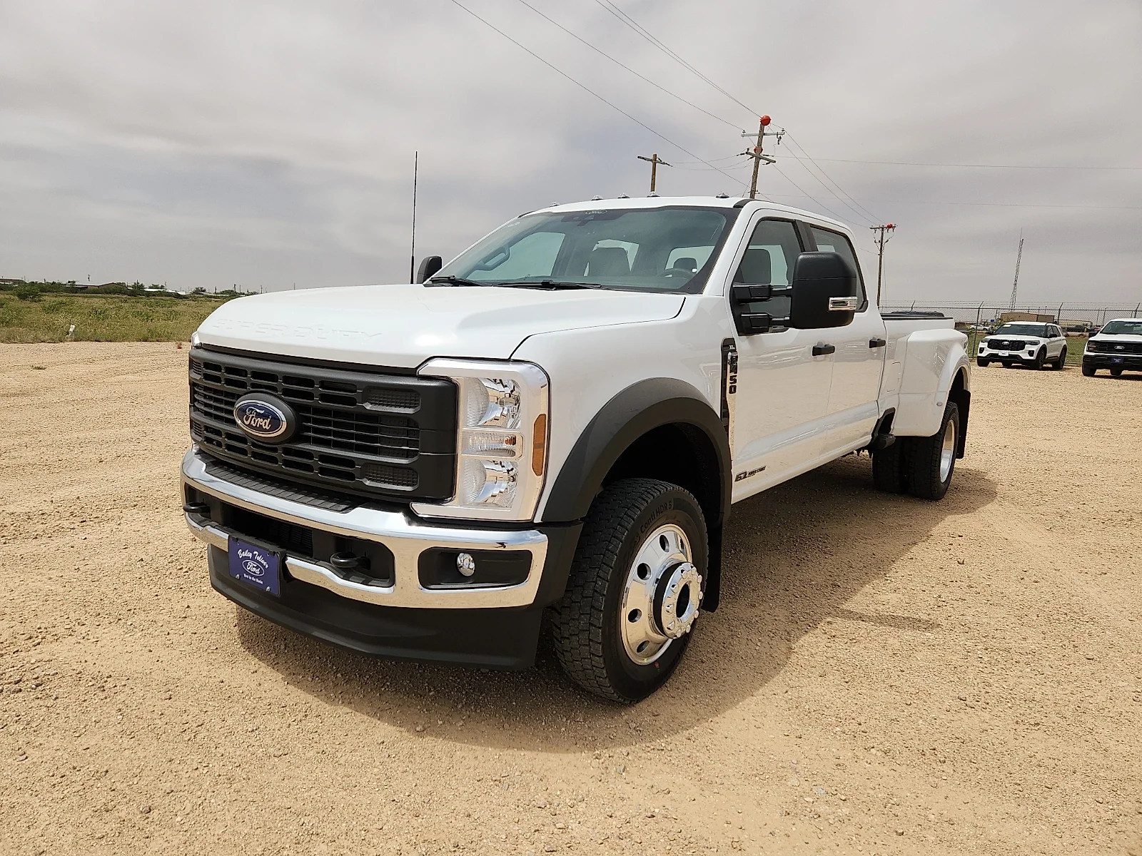 New 2026 Oxford White Ford F-450® XL image 3