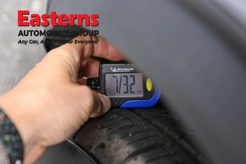 Used 2022 Blue Ford SE image 30