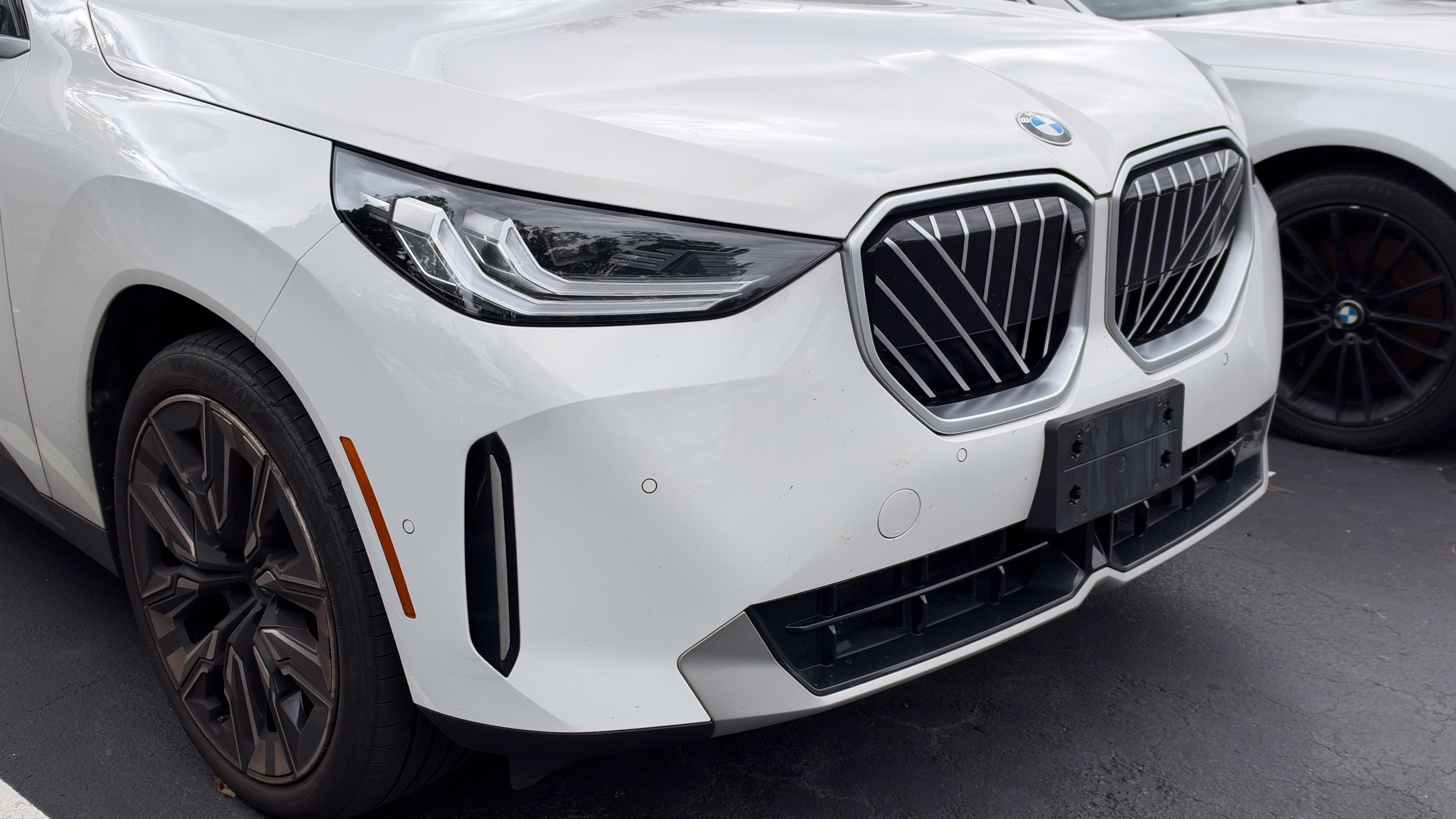 Certified Used 2026 Alpine White BMW 30 xDrive image 2